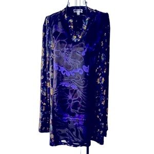Women’s Chikankari Inspired Floral tunic by Susan Graver. Size Large.